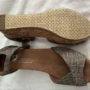 Toms wedge sandals